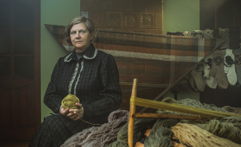 Siūlų dažymo amatas