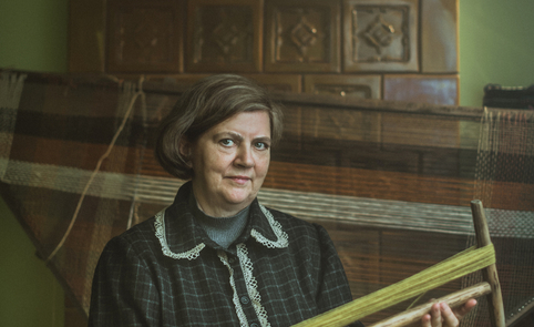 Siūlų dažymo amatas