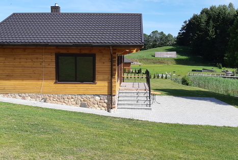 Nijolės ir Henriko Zubrickų sodyba