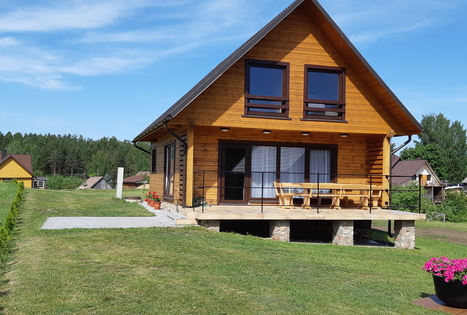 Nijolės ir Henriko Zubrickų sodyba