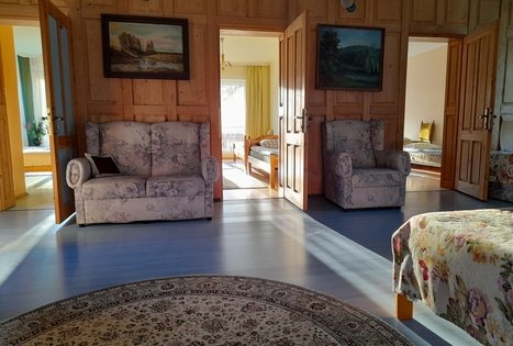 Alės Podėnienės sodyba