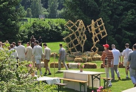 „L. ir S. Sadauskų sodyba“