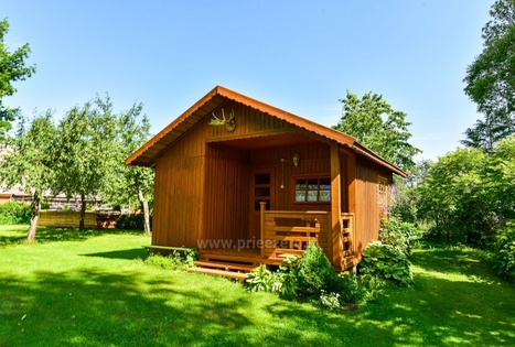 Julijos ir Broniaus Staponkų sodyba