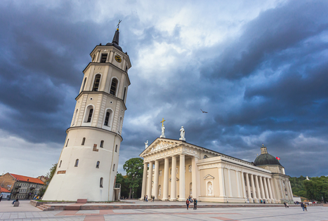 Vilniaus senamiestis: architektūrinė įvairovė ir daugiakultūrė aplinka