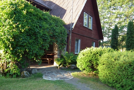 Nijolės Čepienės sodyba