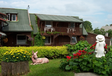 Valės Leipuvienės sodyba