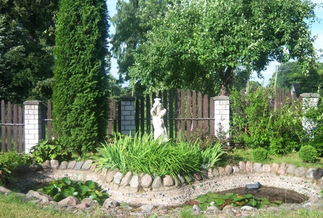 Valės Leipuvienės sodyba