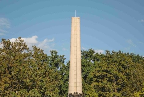 Paminklas Steponui Dariui ir Stasiui Girėnui