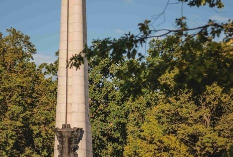 Paminklas Steponui Dariui ir Stasiui Girėnui