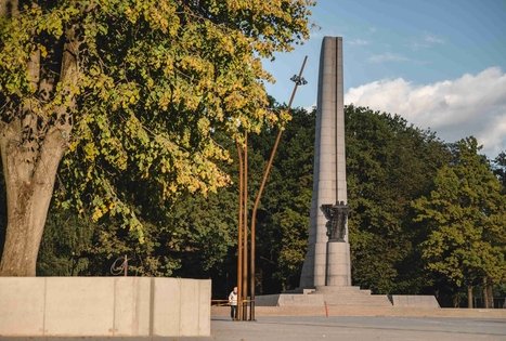 Paminklas Steponui Dariui ir Stasiui Girėnui