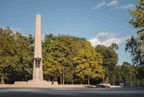 Paminklas Steponui Dariui ir Stasiui Girėnui