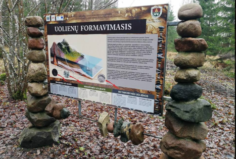 Akmenų rūžos pažintinis takas