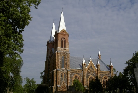 Čedasų Apaštalų Šv. Petro ir Šv. Povilo bažnyčia