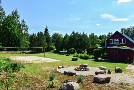 Alės Podėnienės sodyba