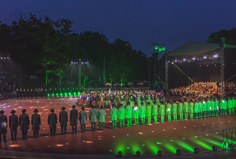 Dainų ir šokių šventės Baltijos valstybėse: atitikmens nėra visame pasaulyje