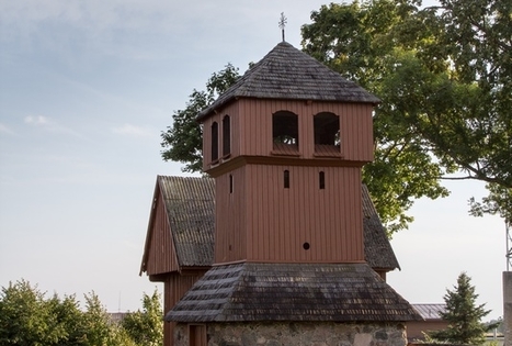 Liolių Šv. Apaštalų Simono ir Judo Tado bažnyčia