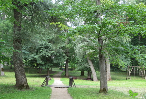 Naujenės kraštotyros muziejus ir Juzefovos parkas