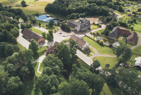 Platelių dvaro sodyba