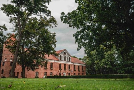 Raudondvario dvaro pilis