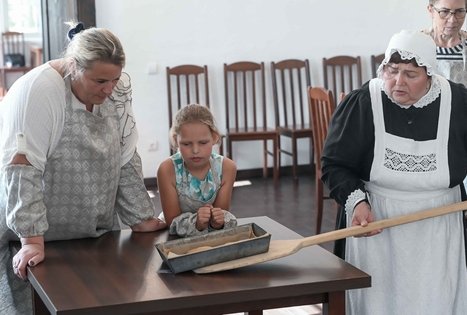 Senovinių meduolių kepimas