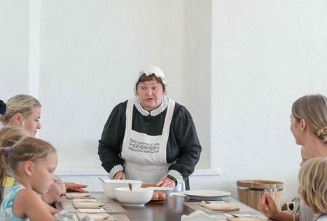 Senovinių meduolių kepimas