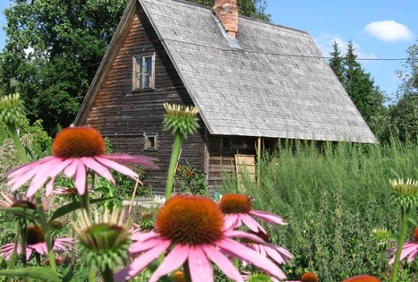 Aplinkos ir sveikatingumo ūkis „Upmaļi“ / „Upės krantai“