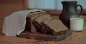 Paprasta rauginta ruginė duona Rūtos Sakalienės sodyboje