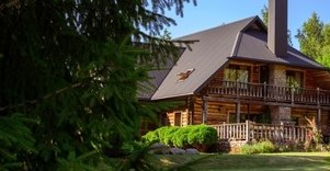 „L. ir S. Sadauskų sodyba“