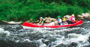 Plaukimas triviete kanoja